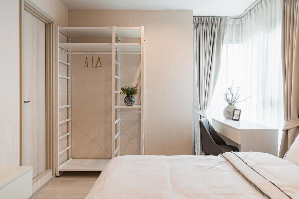 1587 – 203_bedroom.jpg