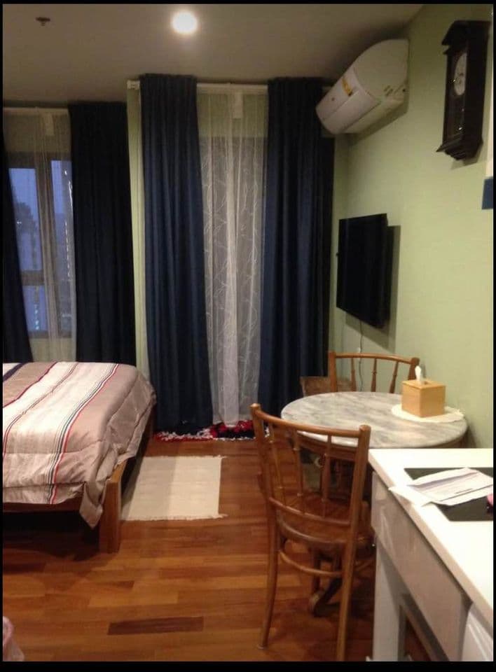 1590 – 201_bedroom.jpg