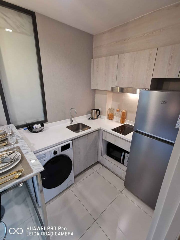 1591 – 401_kitchen.jpg