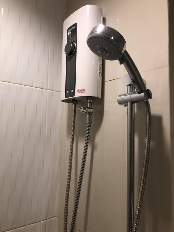 1601 – 304_bathroom.jpg