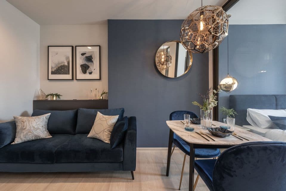 1607 – 103_living_room.jpg