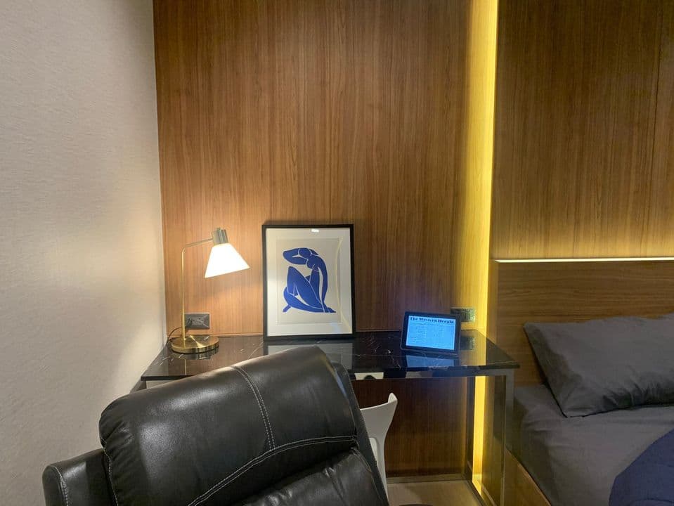 1608 – 103_living_room.jpg