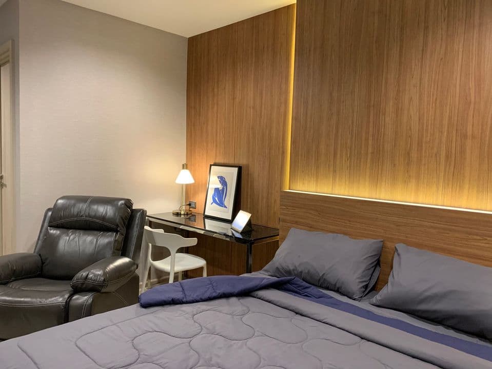 1608 – 201_bedroom.jpg