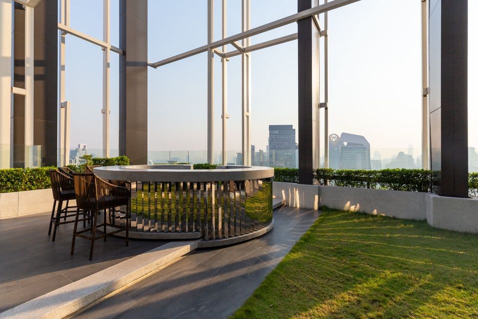 1609 – 603_terrace.jpg