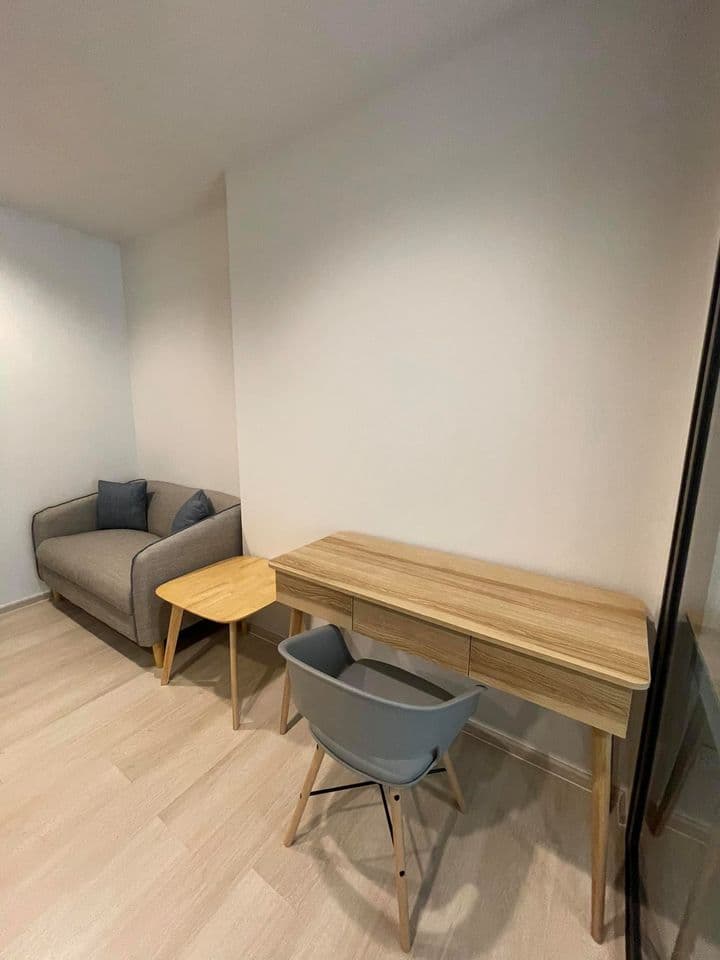 1617 – 101_living_room.jpg