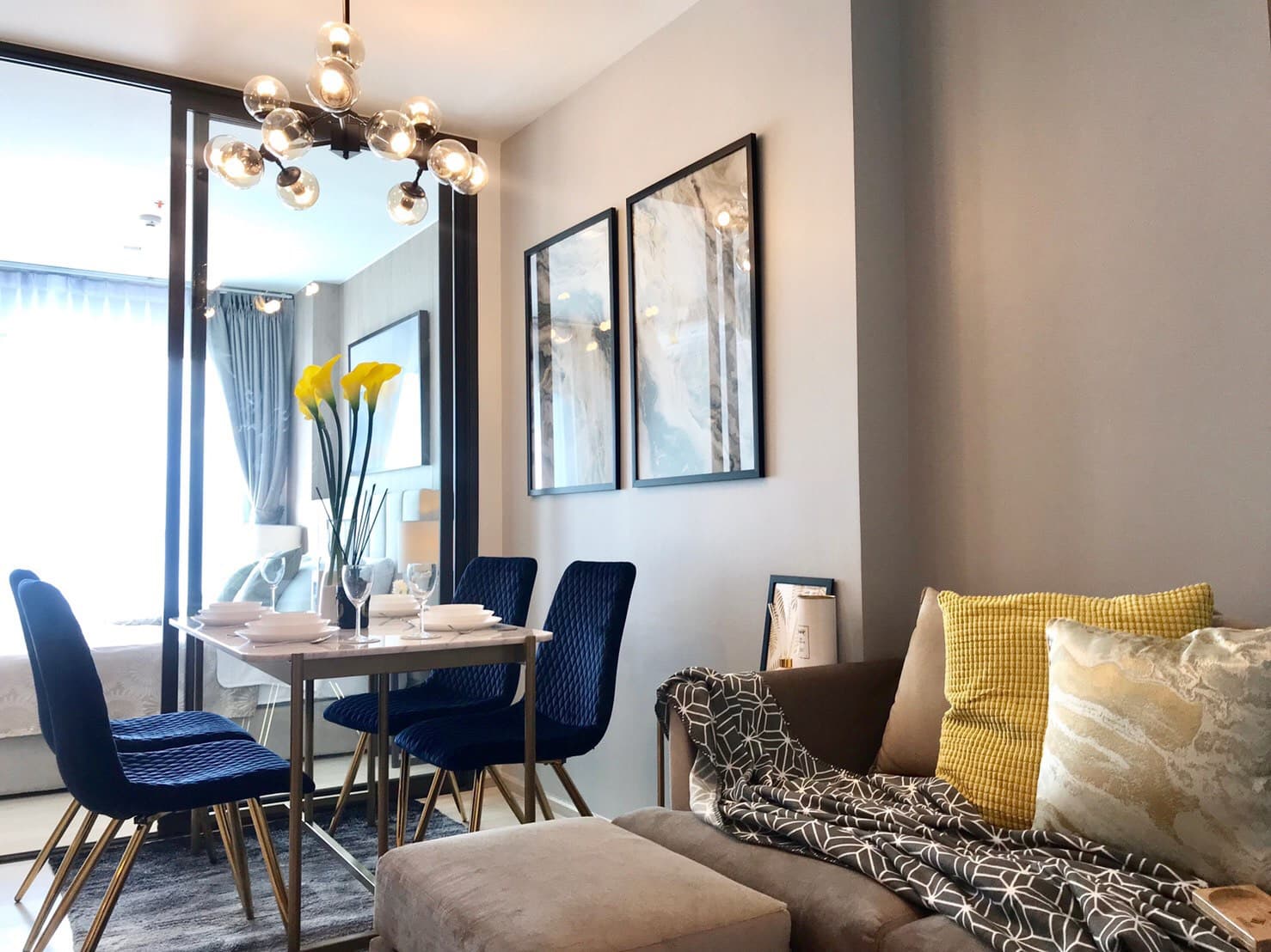 1619 – 101_living_room.jpg