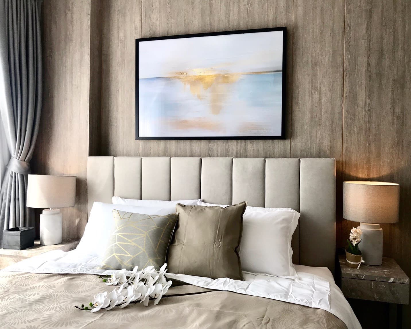 1619 – 201_bedroom.jpg