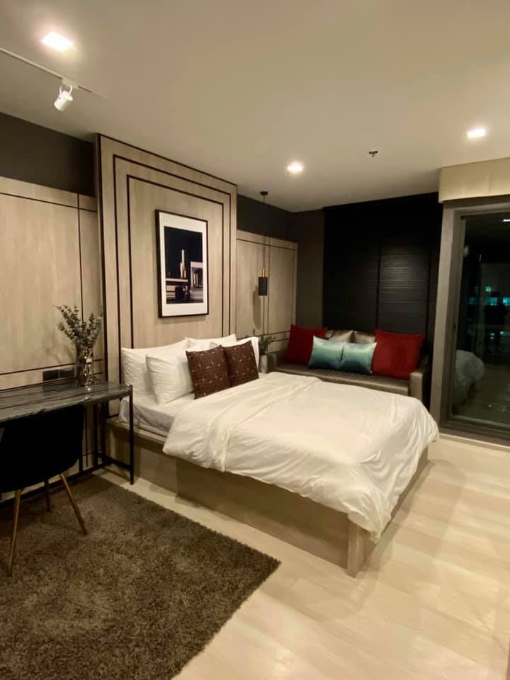 1620 – 201_bedroom.jpg