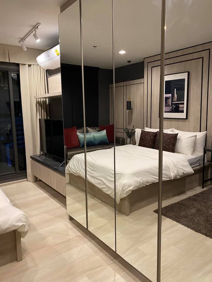 1620 – 202_bedroom.jpg