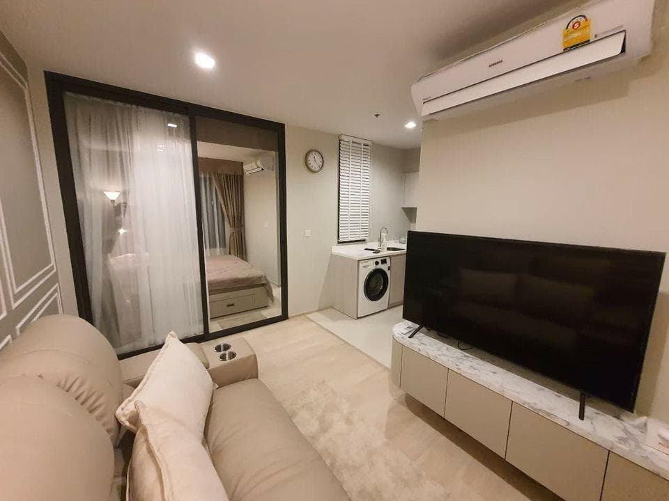 1623 – 101_living_room.jpg