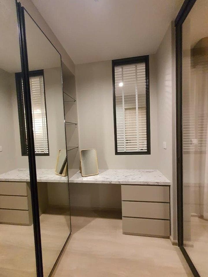 1623 – 301_bathroom.jpg