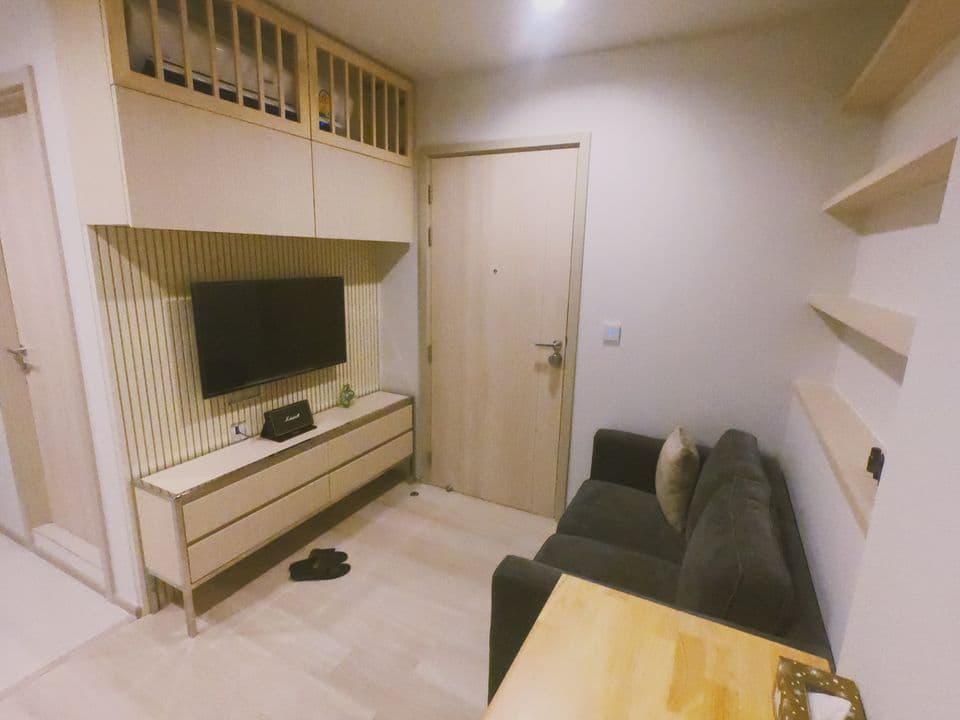 1624 – 101_living_room.jpg