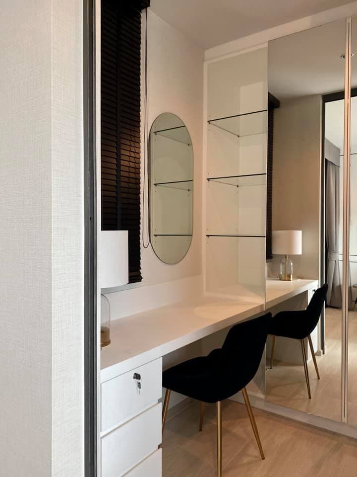1627 – 301_bathroom.jpg