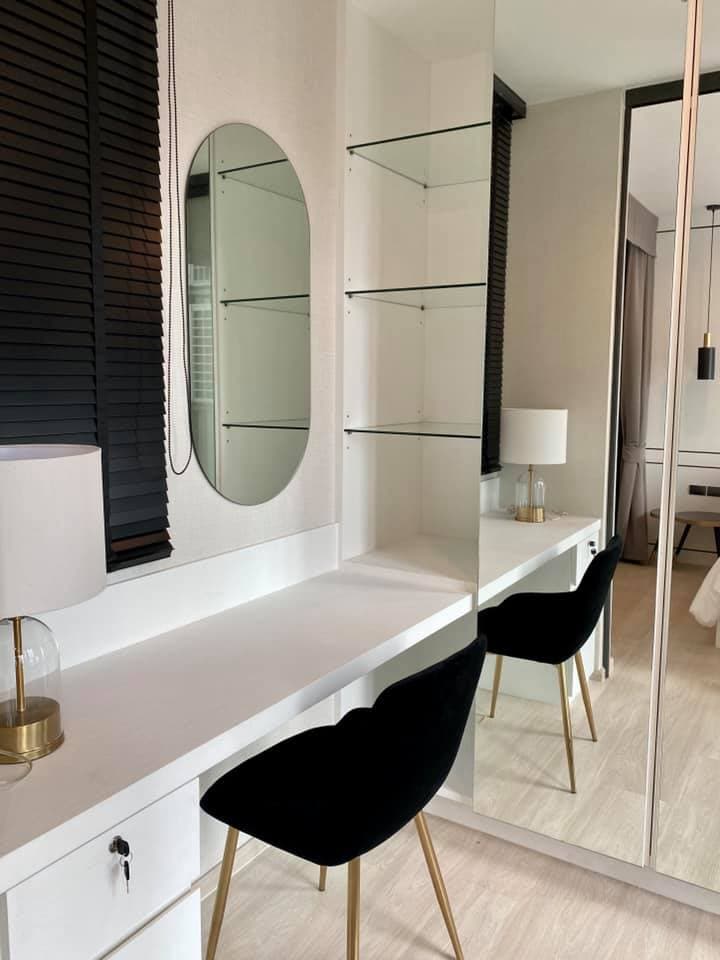 1627 – 302_bathroom.jpg