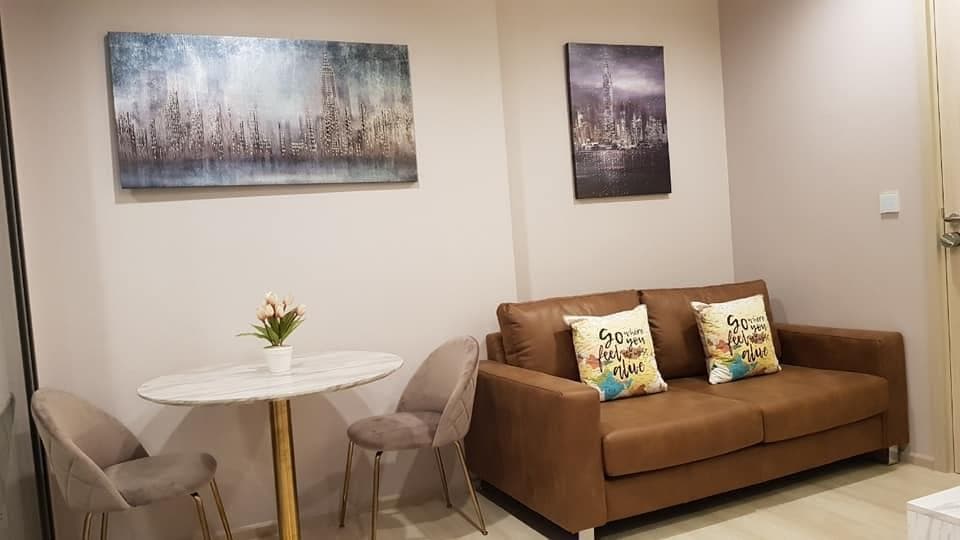 1629 – 102_living_room.jpg