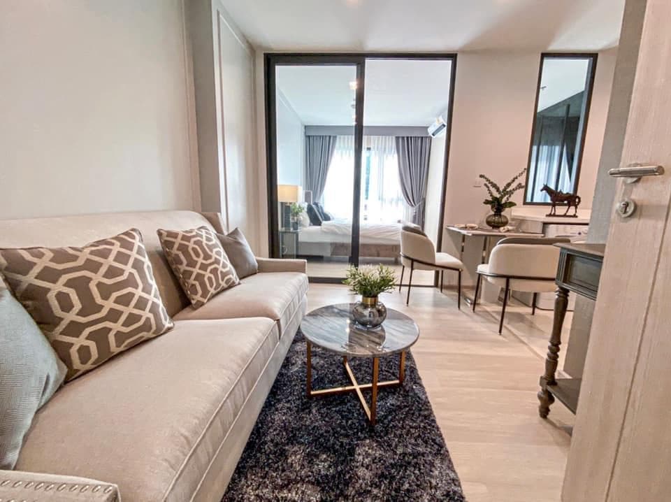 1630 – 101_living_room.jpg