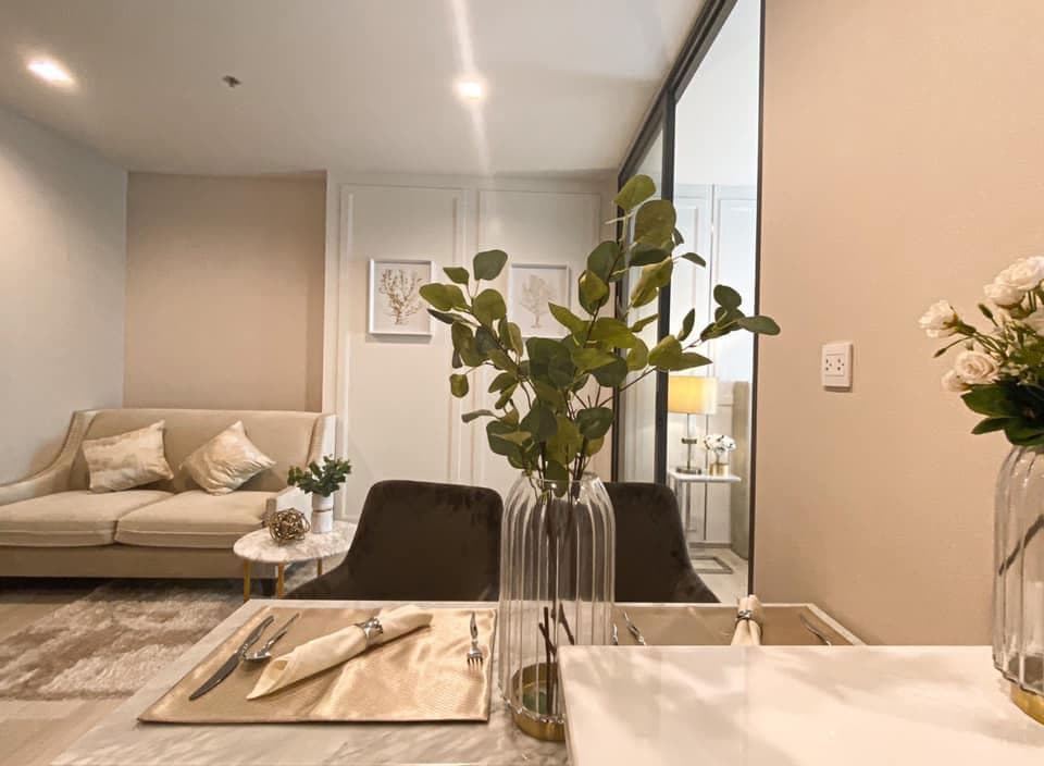 1630 – 106_living_room.jpg