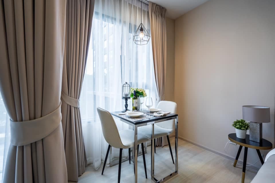 1631 – 103_living_room.jpg