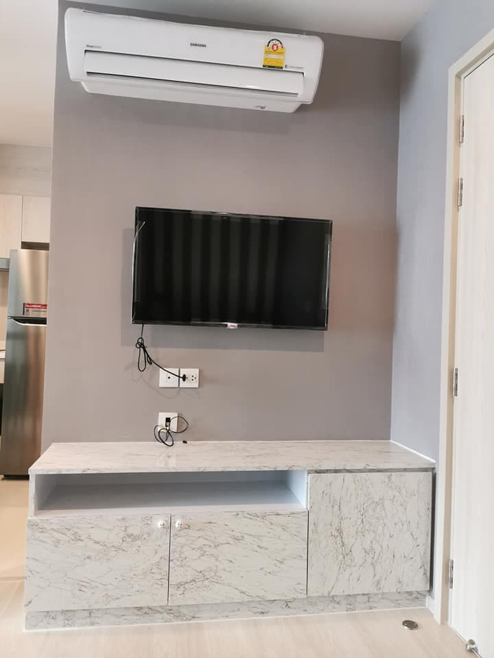 1635 – 301_bathroom.jpg