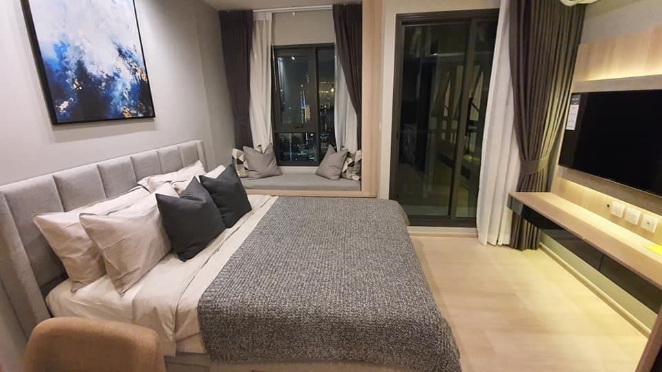 1637 – 101_living_room.jpg