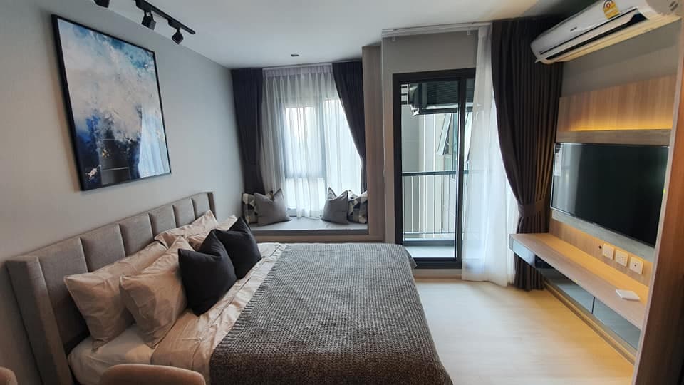 1637 – 103_living_room.jpg