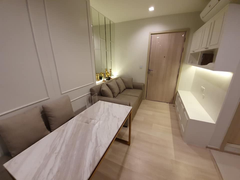 1638 – 101_living_room.jpg