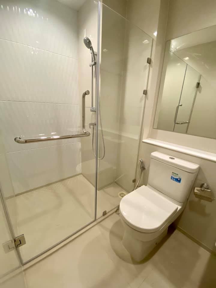 1639 – 301_bathroom.jpg