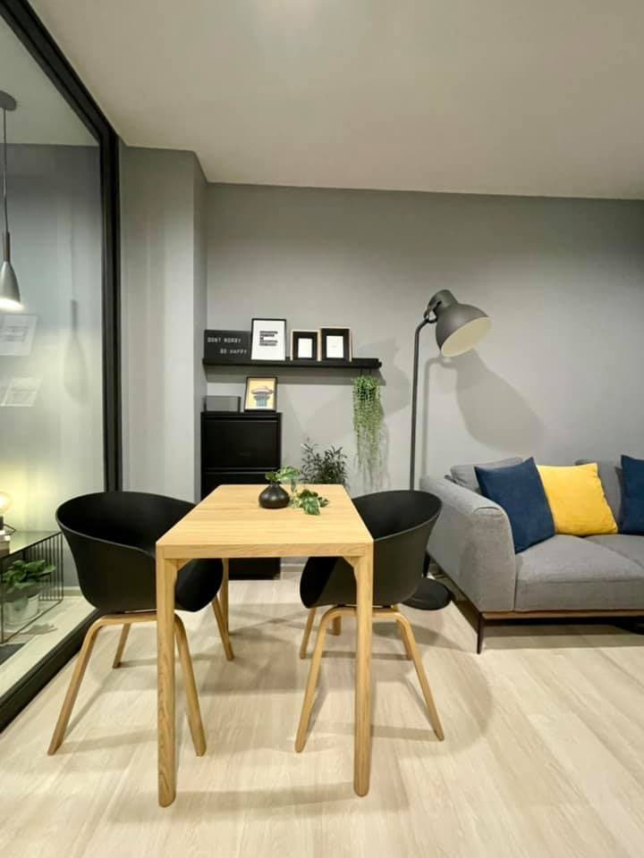 1640 – 102_living_room.jpg