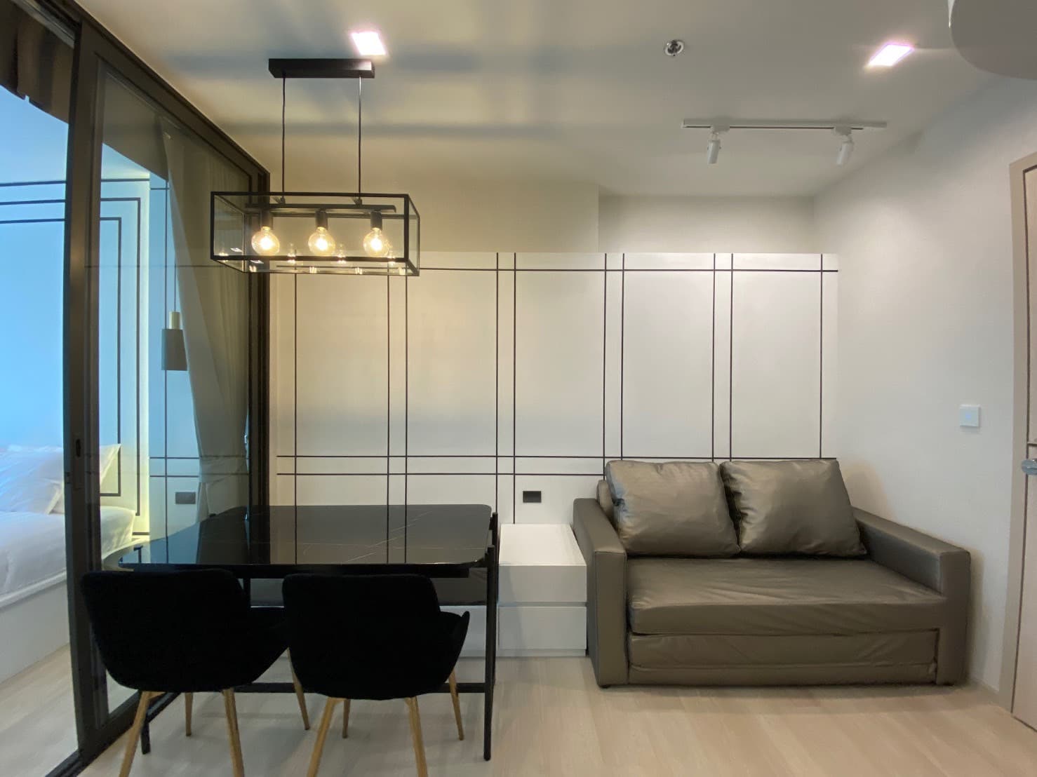 1641 – 101_living_room.jpg