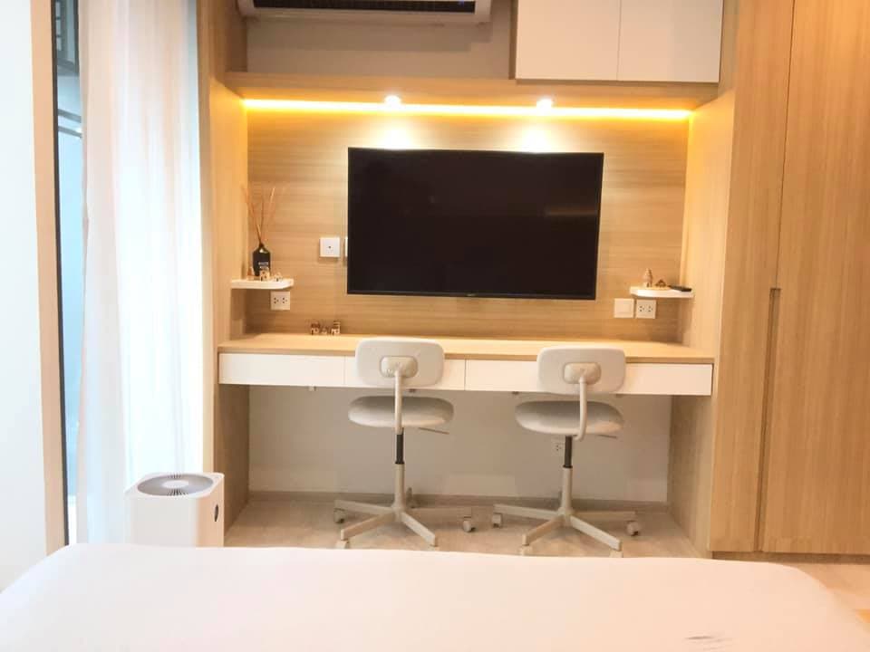 1647 – 302_bathroom.jpg