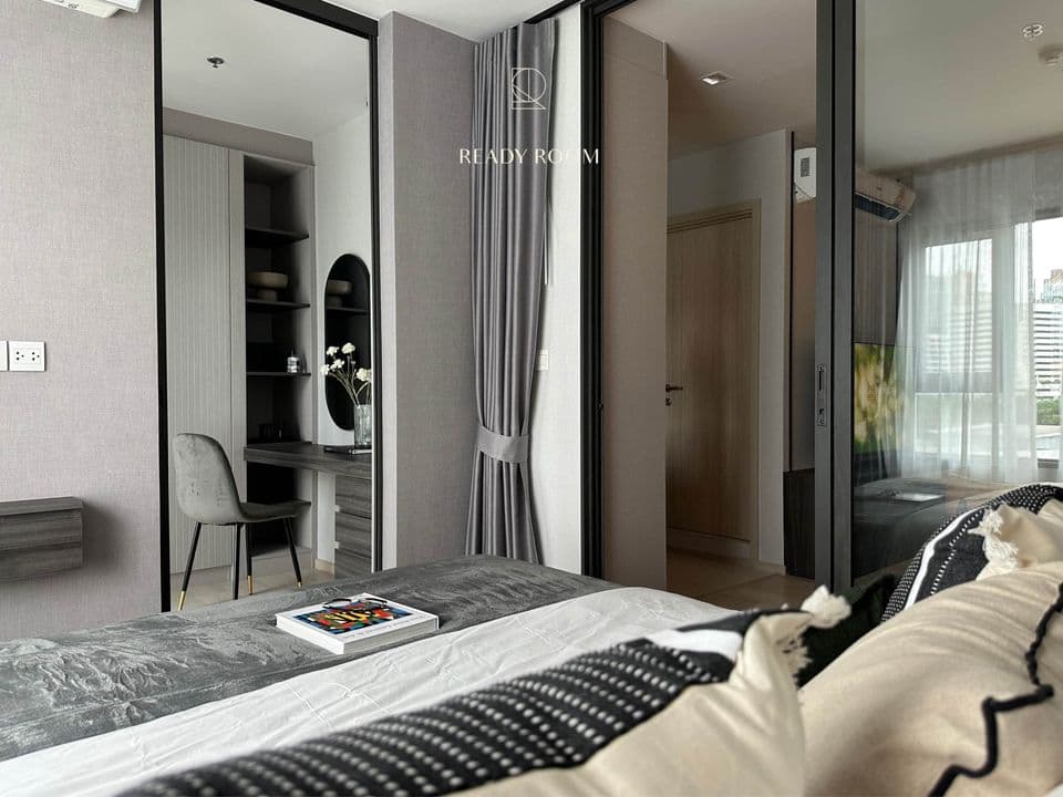 1648 – 203_bedroom.jpg