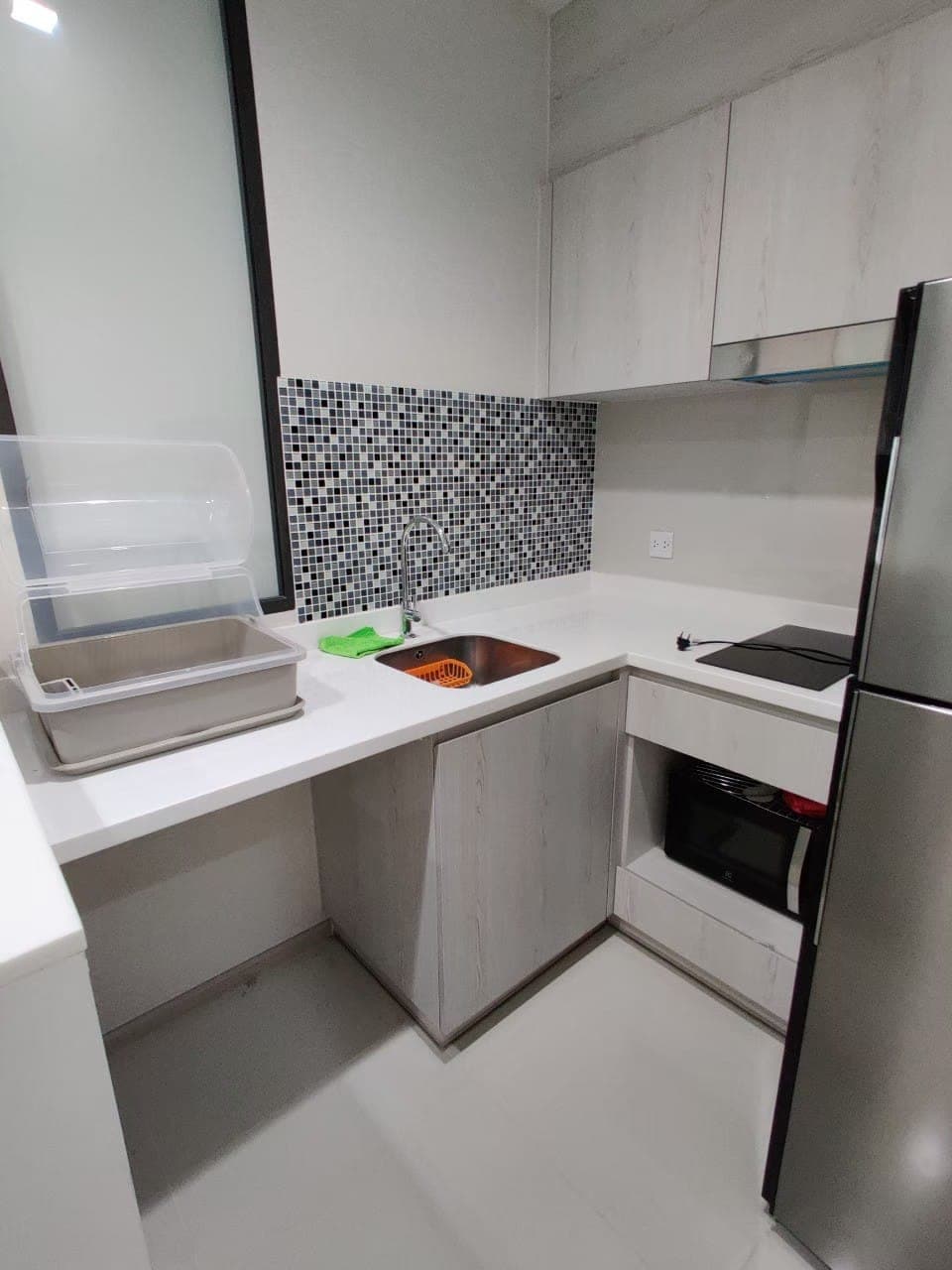 1651 – 401_kitchen.jpg