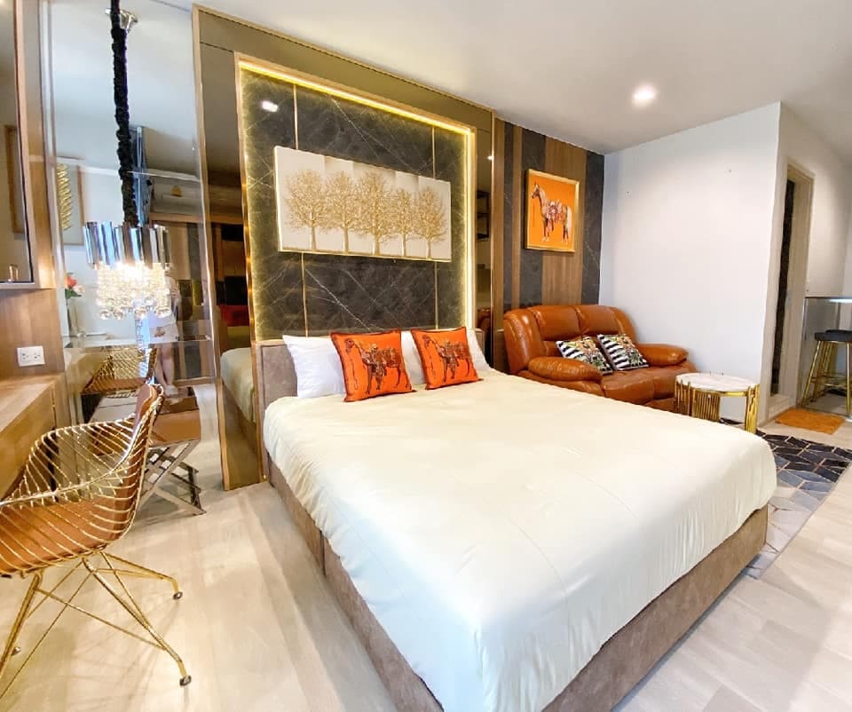 1653 – 103_living_room.jpg