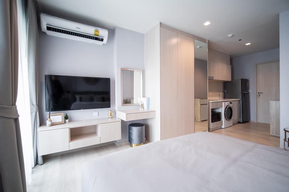 1661 – 103_living_room.jpg