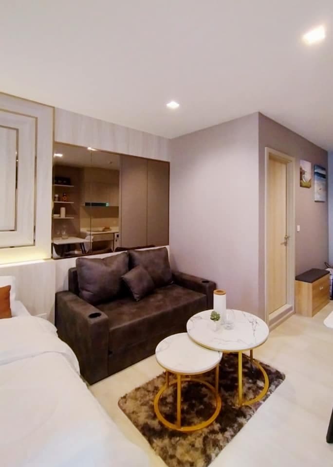 1662 – 102_living_room.jpg