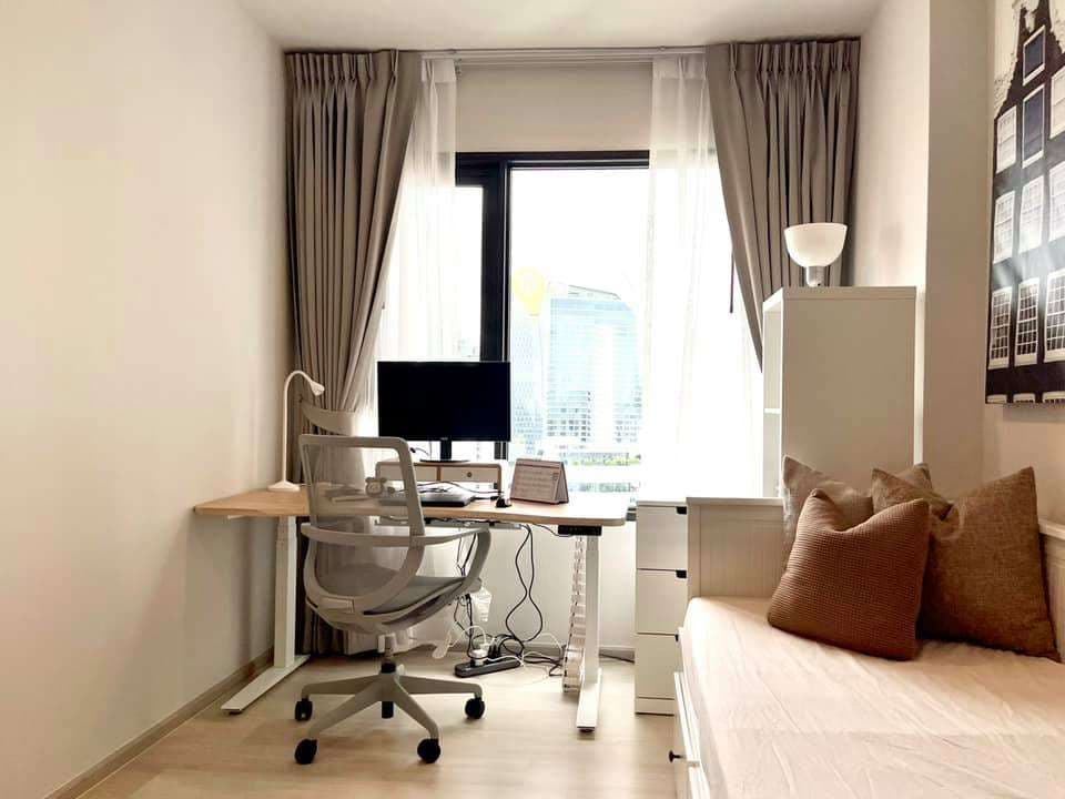1663 – 108_living_room.jpg