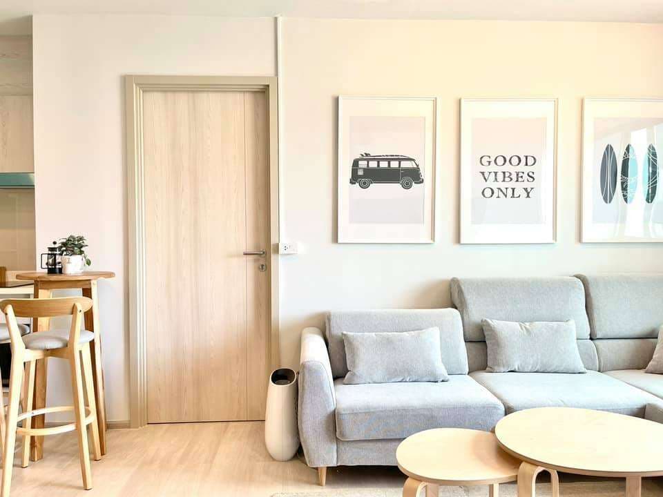1663 – 110_living_room.jpg