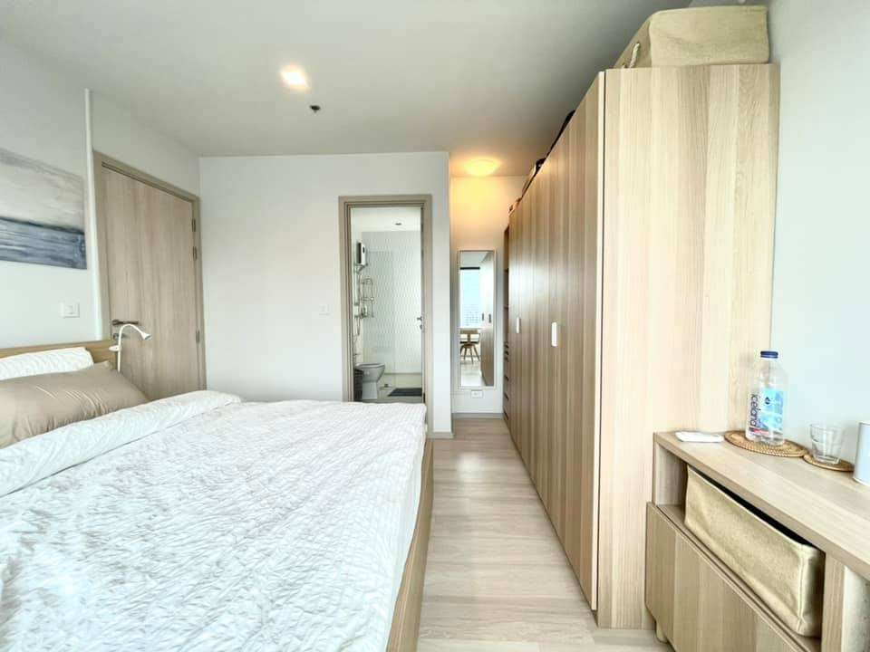 1663 – 203_bedroom.jpg