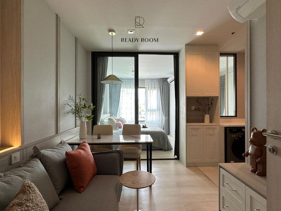 1671 – 102_living_room.jpg