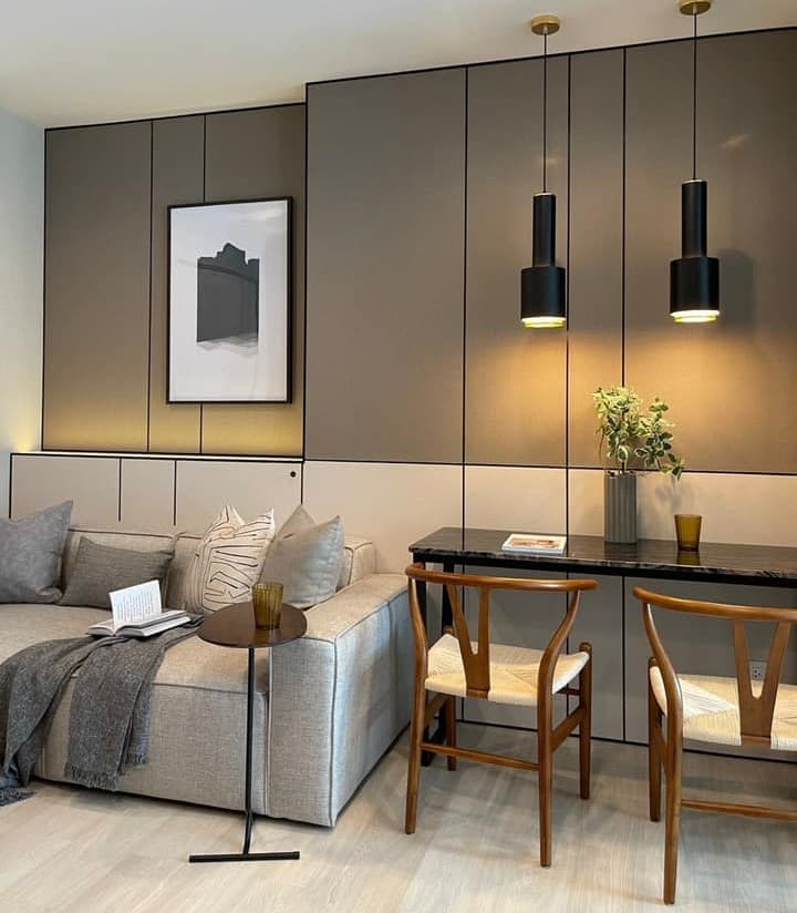 1672 – 105_living_room.jpg