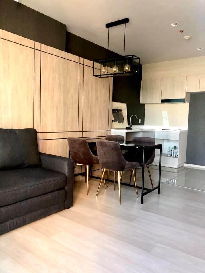 1678 – 101_living_room.jpg