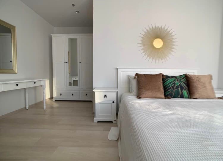 1683 – 202_bedroom.jpg