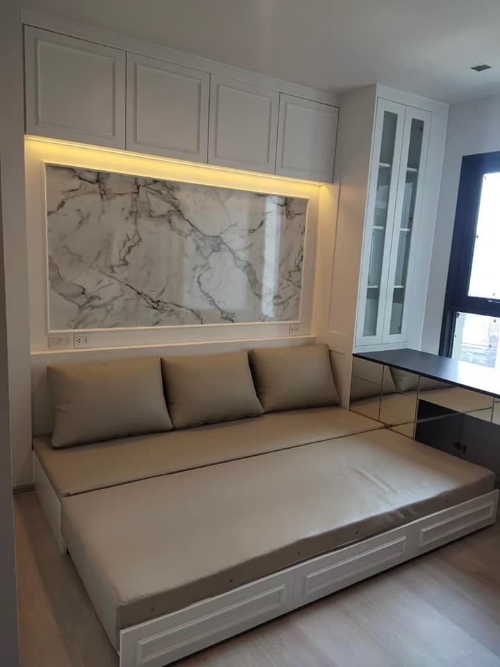 1688 – 104_living_room.jpg