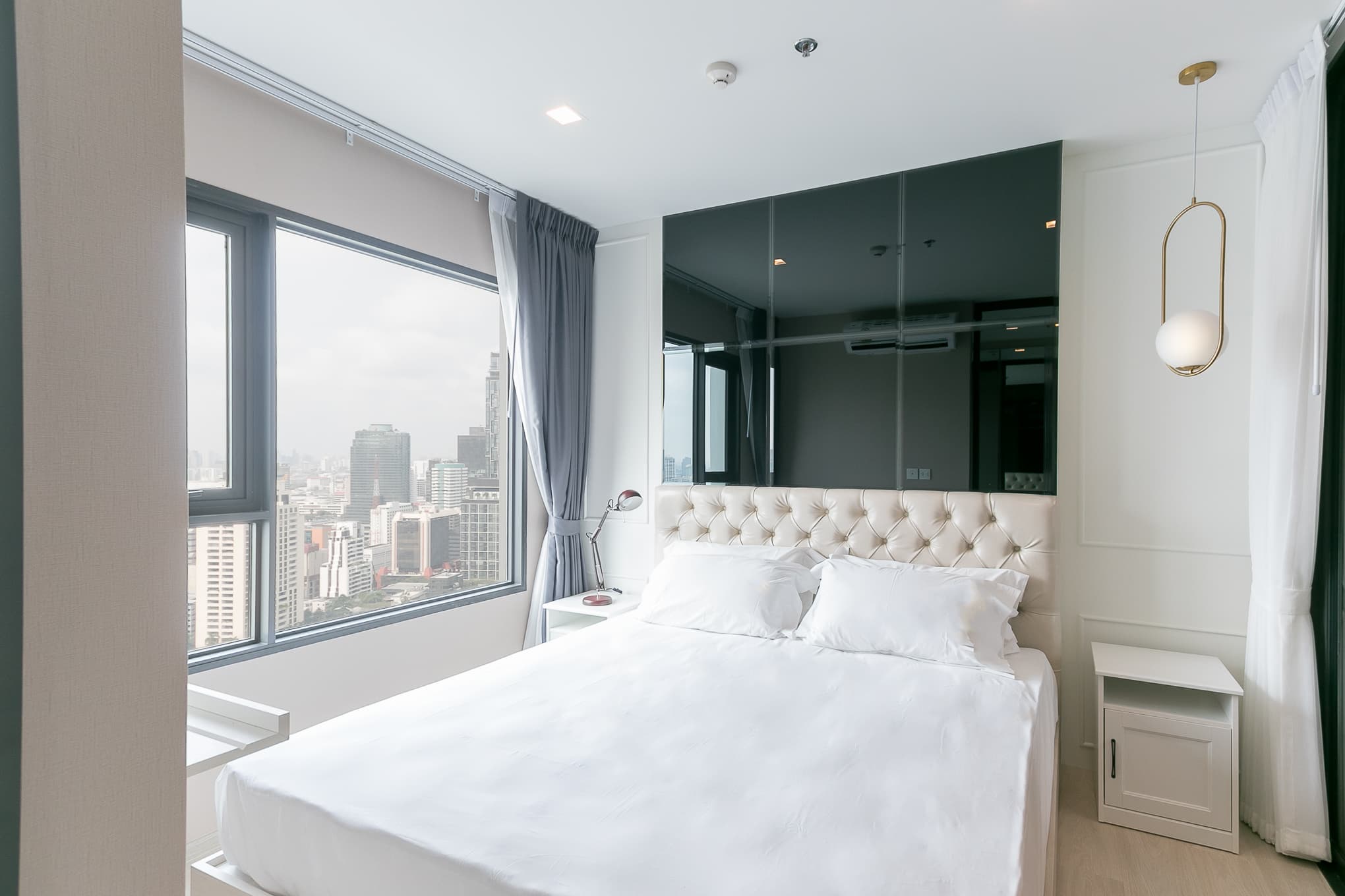 1978 – 201_bedroom.jpg