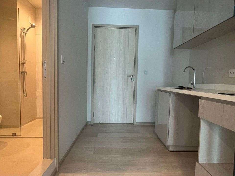 1980 – 302_bathroom.jpg