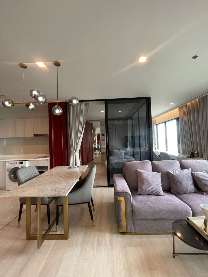 1984 – 101_living_room.jpg