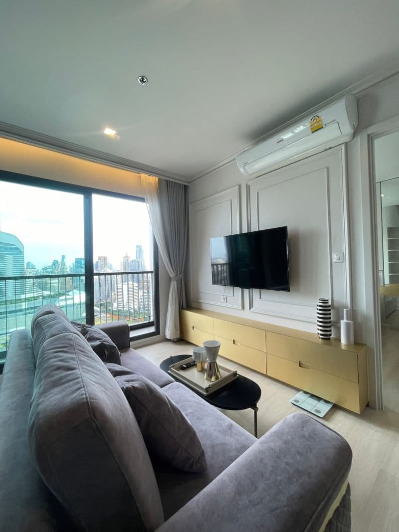 1984 – 103_living_room.jpg