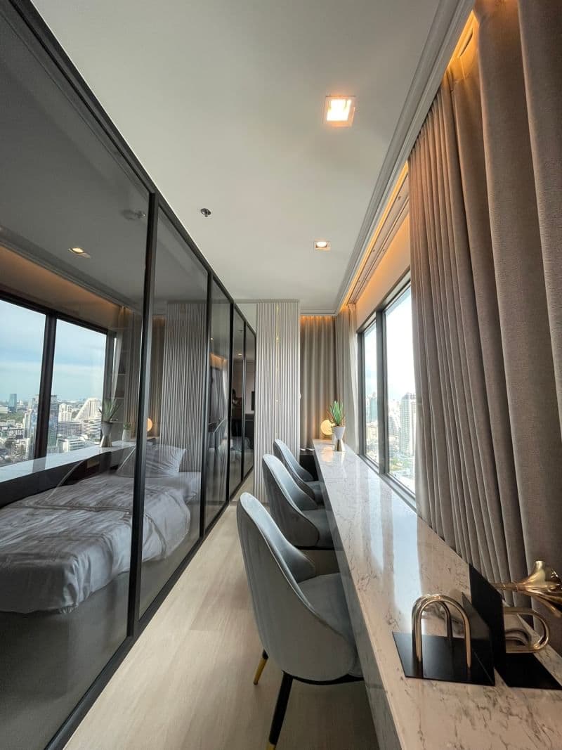 1984 – 201_bedroom.jpg