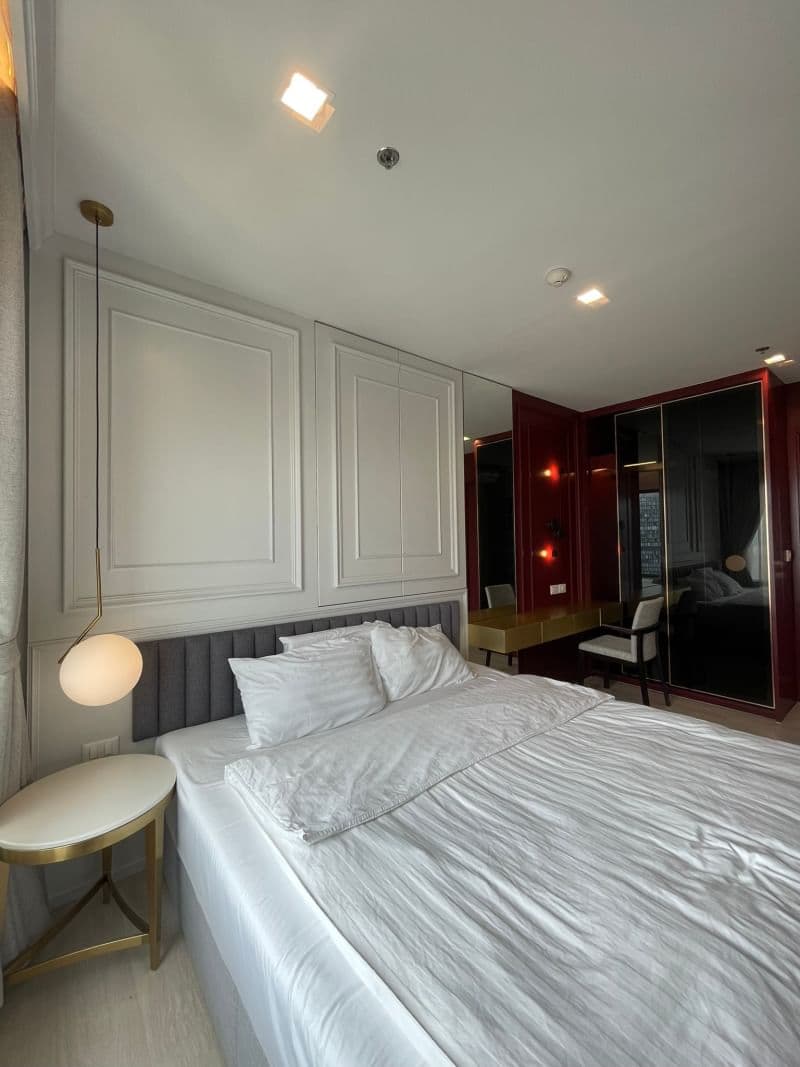1984 – 205_bedroom.jpg