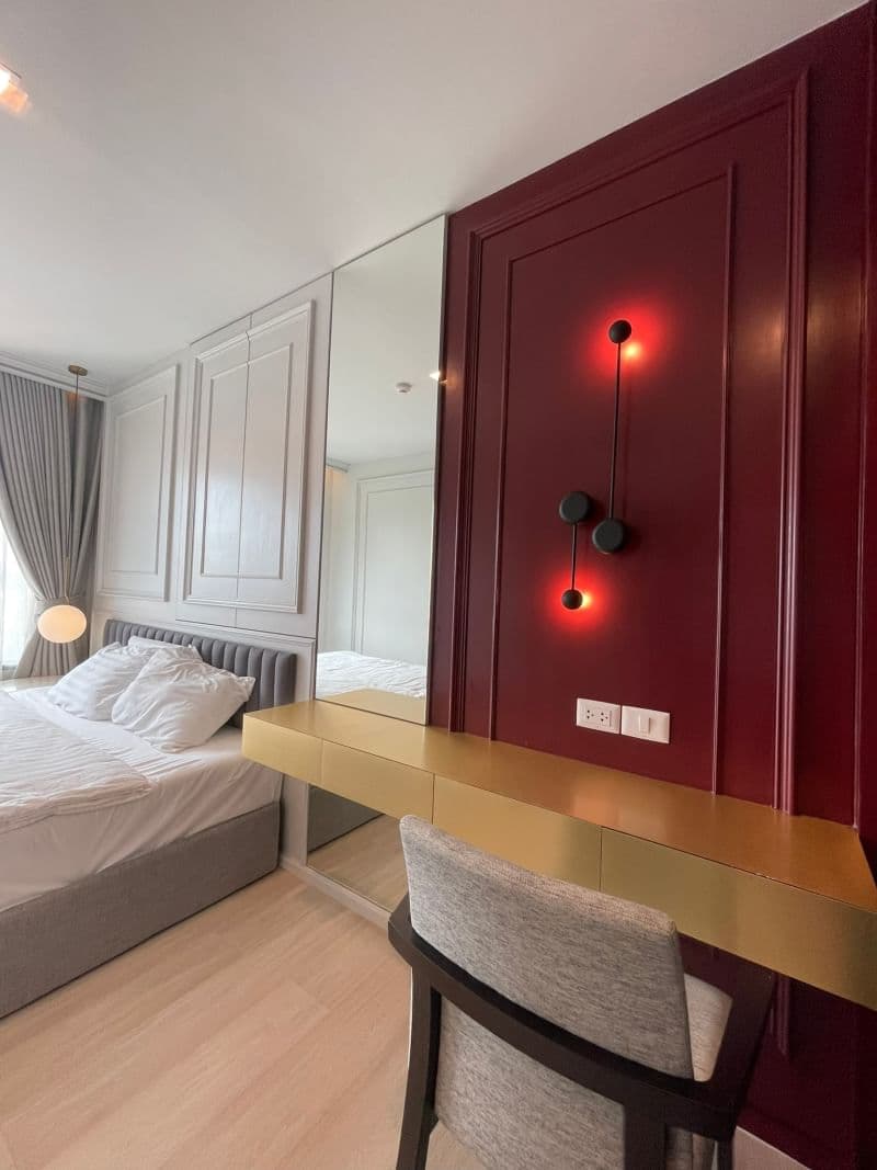 1984 – 206_bedroom.jpg